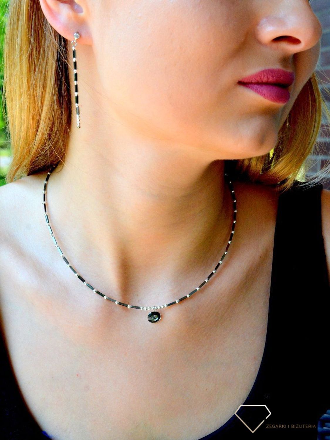 Naszyjnik damski Swarovski Marigold w kolorze Silver Night NHEB1122SN. Naszyjnik wykonany ze srebra próby 925 oraz ekskluzywnych kryształów Swarovski® w kolorze Silver Night. Naszyjnik damski srebrny idealny na preze.jpg