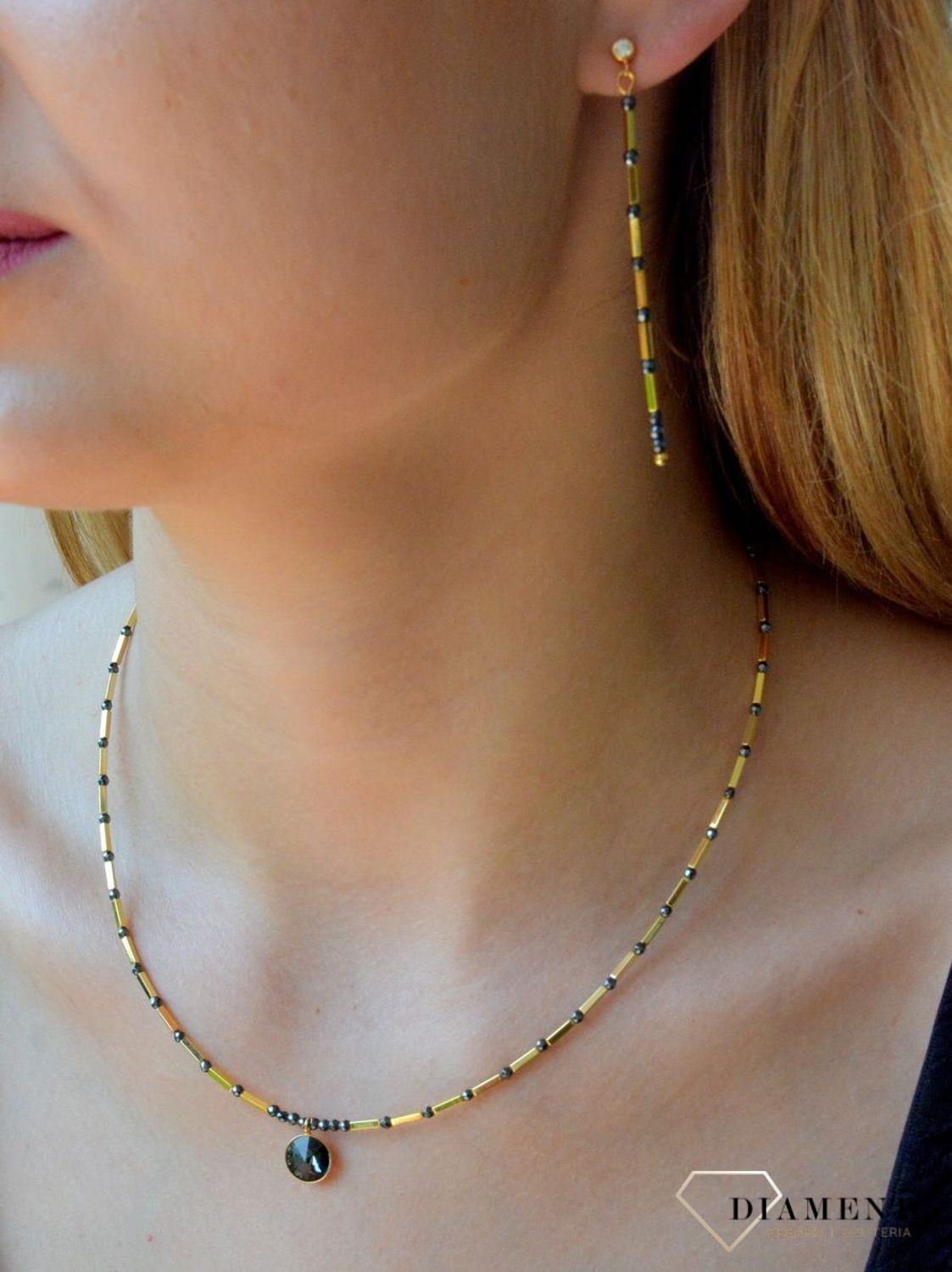 Naszyjnik damski pozłacany Swarovski Marigold w kolorze Silver Night NHEG1122SN.jpg