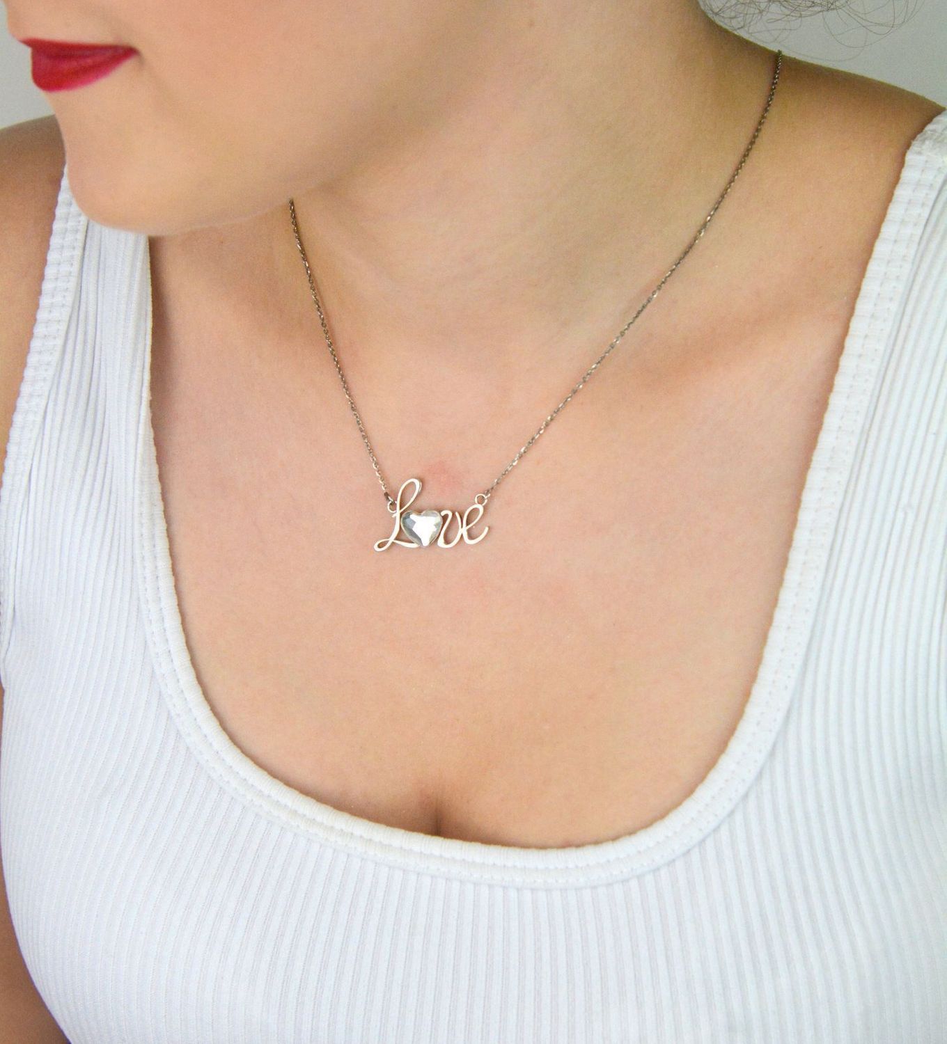 Naszyjnik damski srebrny 925 z napisem LOVE i kryształem Swarovski Elements, długość 42+5 cm. Romantyczna biżuteria idealna na prezent lub na co dzień1.jpg