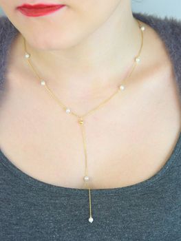 Elegancki naszyjnik damski srebrny pozłacany NM28688MZ 🌸 łańcuszek krawatka zdobiony perłami 5 mm. Srebro próby 925, długość 41 cm + 12 cm przedłużka, zapięcie karabińczyk. Subtelna i klasyczna biżuteria dla kobiet! (4).JPG