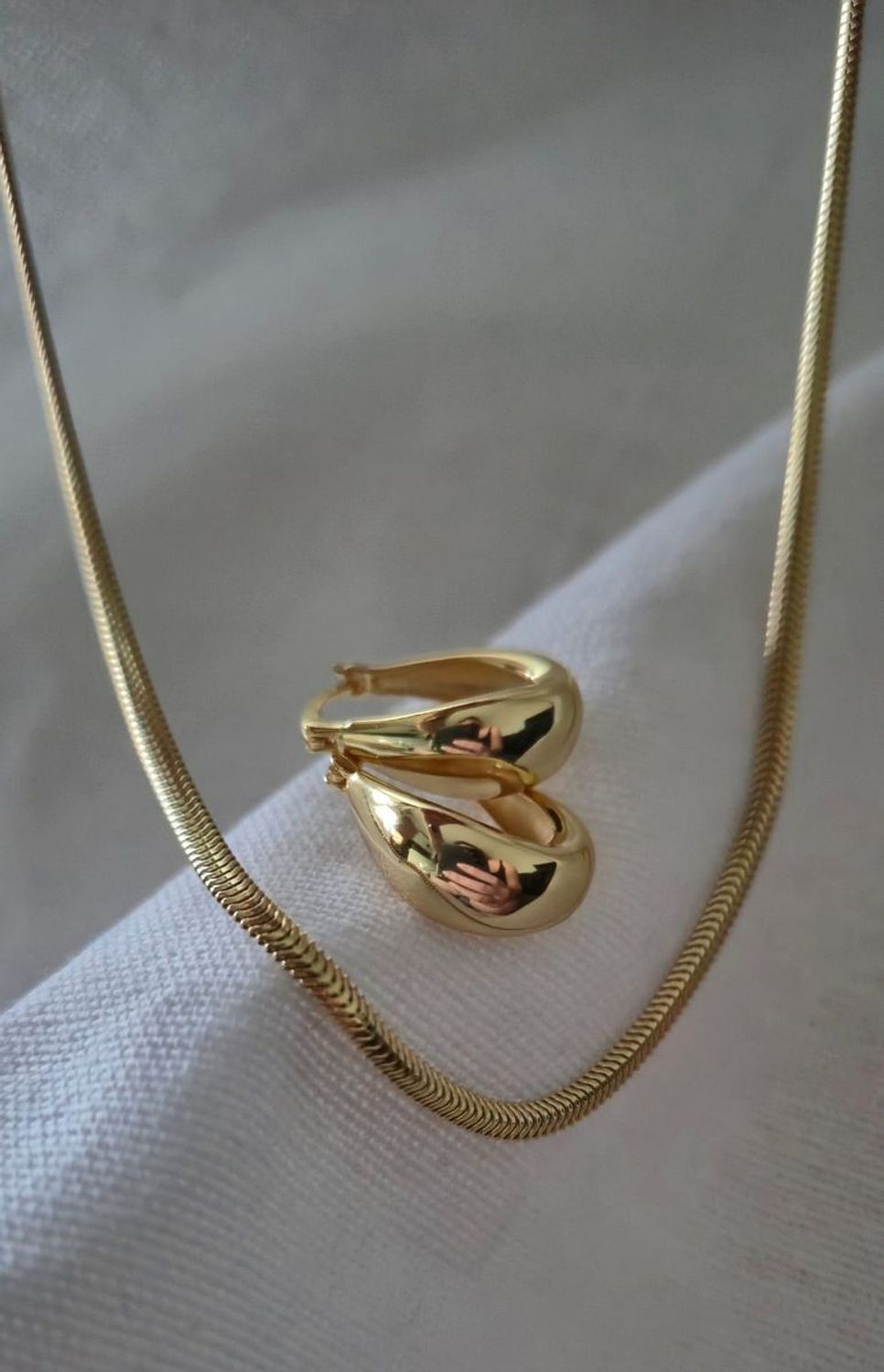 Naszyjnik srebrny pozłacany NM28978Z – lineczka płaska 3 mm, próba 925 pozłacany.jpg