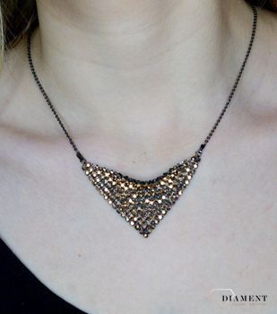 Srebrny naszyjnik z kryształem Swarovskiego w kolorze Rose Gold NMESH18RG. Naszyjnik wykonany ze srebra próby 925 oraz ekskluzywnych kryształów Swarovski® crystals w kolorze Rose Gold (4).JPG
