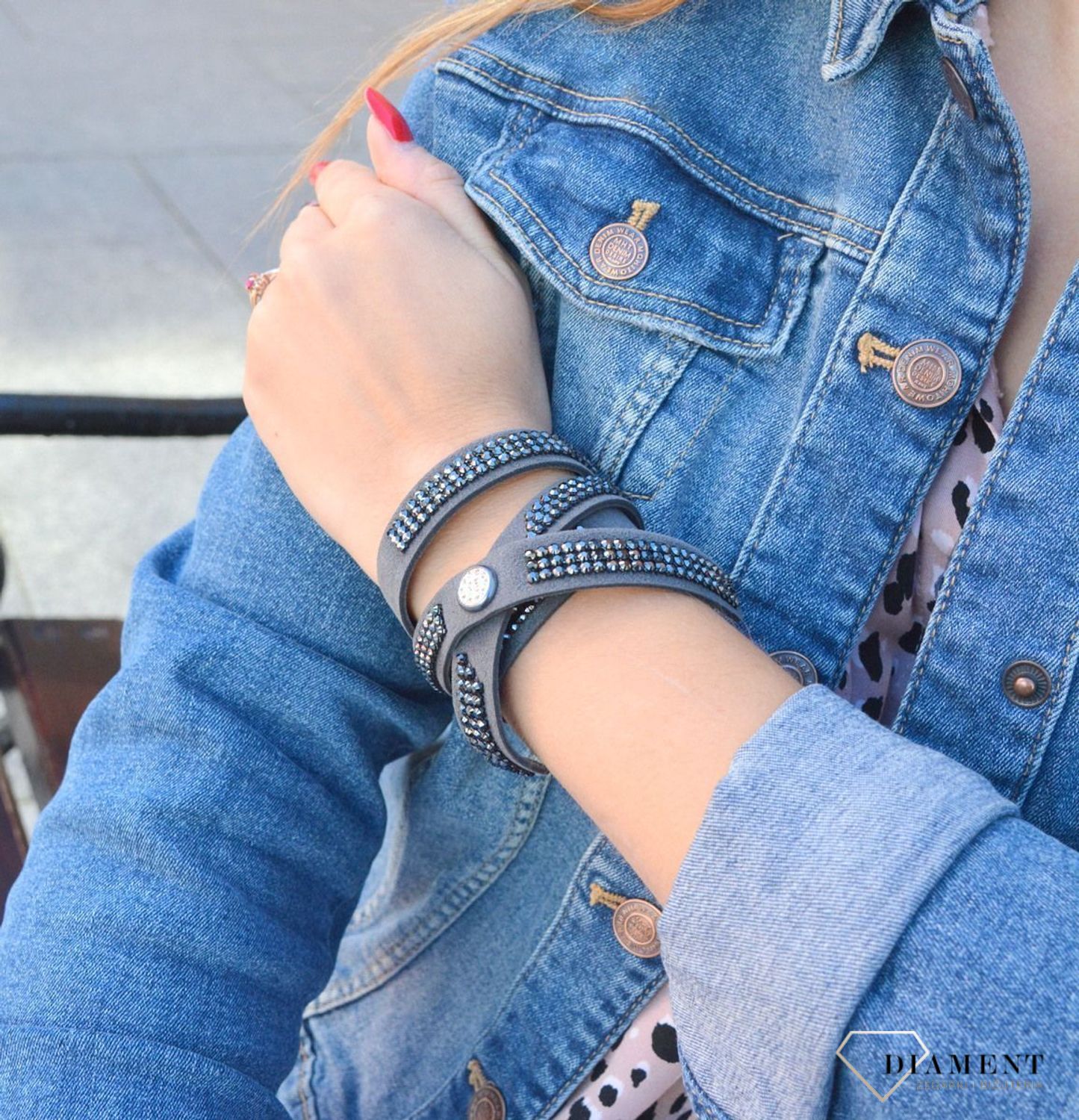 Naszyjnik choker Swarovski z kryształkami w kolorze Sparkle Grey Jet NMESH3HJ.jpg