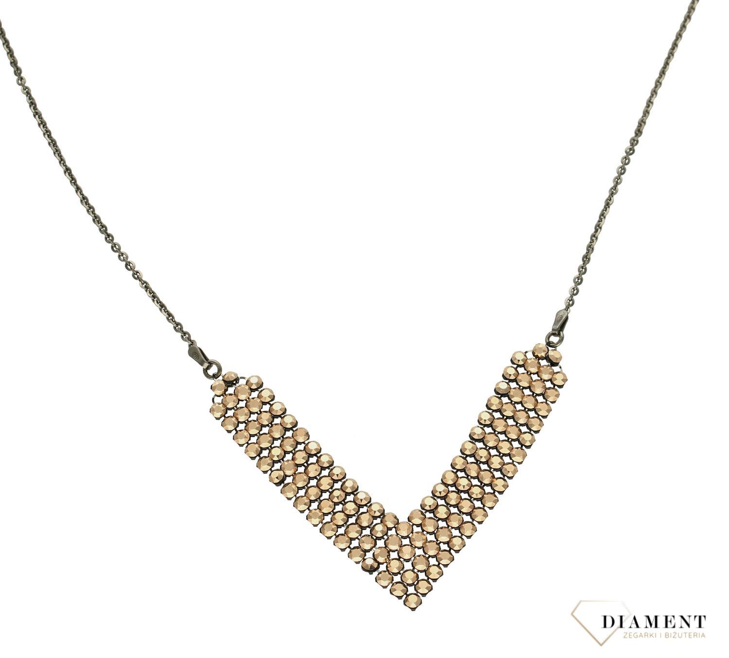 Naszyjnik czarny Swarovski Classy V-shaped w kolorze Rose Gold NMESHV4RG. Wyjątkowy blask tej biżuterii tworzy cudowne refleksy świetlne przy każdym ruchu. Długość naszyjnika 49 cm (44 cm + 5 cm przedłużka) (1).jpg