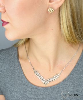 Naszyjnik Srebrny Spark Swarovski Classy V-shaped Silk NMESHV4SL. Naszyjnik z ciekawą zawieszką wykonaną z kryształów Swarovskiego (1).JPG