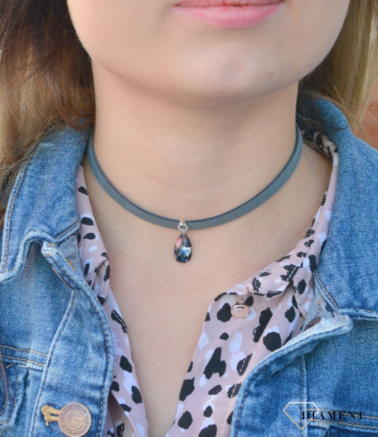 Naszyjnik choker Swarovski szara alcantara z kryształkiem Silver Night NOC610616HSN.jpg