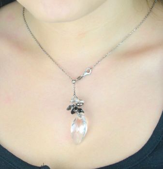 Naszyjnik ze srebra 925 z kryształami Swarovski® w odcieniach Crystal, Jet i Silver Night. Elegancki design, zawieszka 6 cm, regulowany łańcuszek do 61 cm – idealny na prezent! (2).JPG