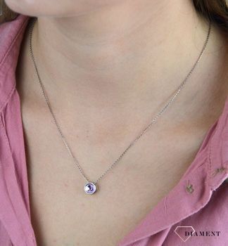 Srebrny naszyjnik z kryształem Swarovskiego w kolorze Violet NR1122SS29V (2).JPG