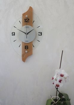 Zegar ścienny drewniany ze szkłem JVD jasne drewno NS18007.68 ✅ Nowoczesny zegar ścienny do salonu JVD wykonany ze szkła oraz dodatku drewnianych elementów (2).JPG