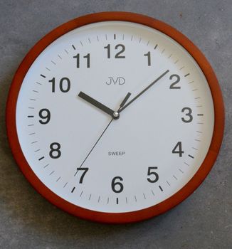 Zegar ścienny drewniany JVD NS19019.41.  Zegar ścienny drewniany JVD NS19019.41 wyposażony jest w kwarcowy mechanizm (1).JPG