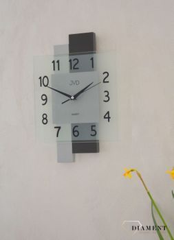 Nowoczesny zegar ścienny w kwadratowej obudowie ze szkłem JVD NS19042.1. Nowoczesny zegar w kwadratowej obudowie ze szkłem z dodatkiem drewna. Nowoczesny zegar na ścianę (3).JPG