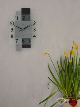 Nowoczesny zegar ścienny w kwadratowej obudowie ze szkłem JVD NS19042.1. Nowoczesny zegar w kwadratowej obudowie ze szkłem z dodatkiem drewna. Nowoczesny zegar na ścianę (7).JPG