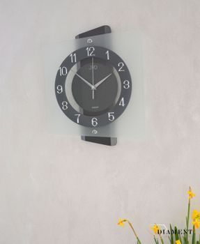 Nowoczesny zegar ścienny w kwadratowej obudowie ze szkłem NS20133.1. Nowoczesny zegar na ścianę w szklanej obudowie. Zegar ścienny na ścianę to świetny dodatek pasujący do każdeym sekundnikie (6).JPG