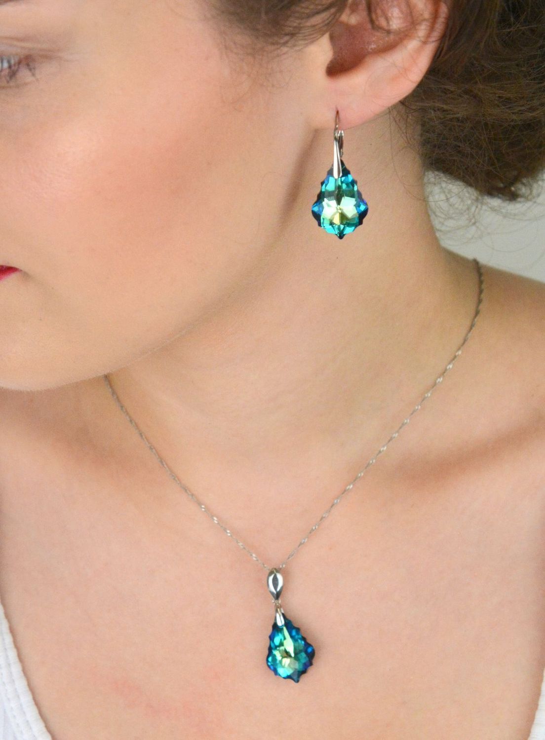 Naszyjnik srebrny próba 925 NS6090BB – Zawieszka łezka z kryształem Swarovski Bermuda Blue.jpg