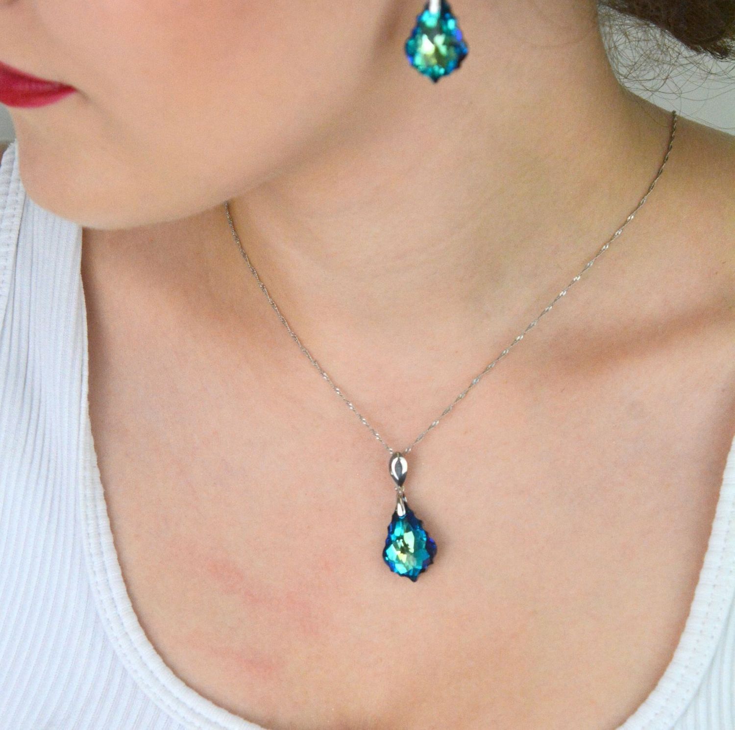 Naszyjnik srebrny próba 925 NS6090BB – Zawieszka łezka z kryształem Swarovski Bermuda Blue.jpg