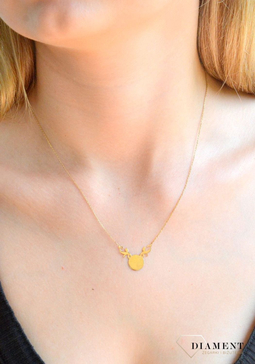 Naszyjnik złoty celebrytka 333 blaszka kółeczko NSZ-000000-017-333. Złoty naszyjnik damski. Złoty naszyjnik celebrytka damska. Celebrytka damska 333 z okrągłą blaszką. Złoty naszyjnik damski na prezent (2).jpg