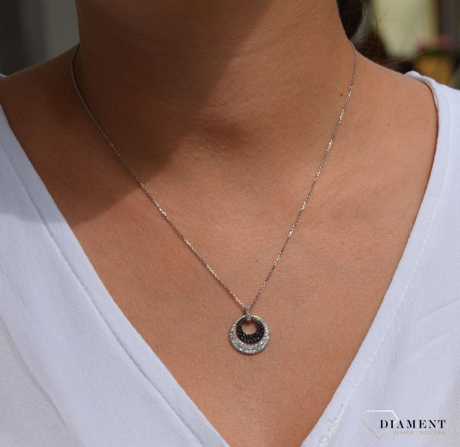 Złoty naszyjnik celebrytka 585 białe złoto 'okrągła zawieszka z cyrkonią'.jpg