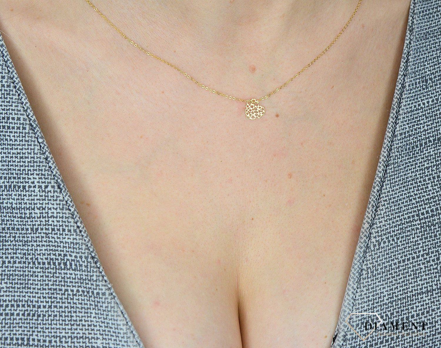 Naszyjnik złota celebrytka 585 ażurowe serce. Prezentowany złoty naszyjnik damski  to doskonała propozycja dla kobiet, które cenią sobie efektowne i zarazem proste dodatki..jpg