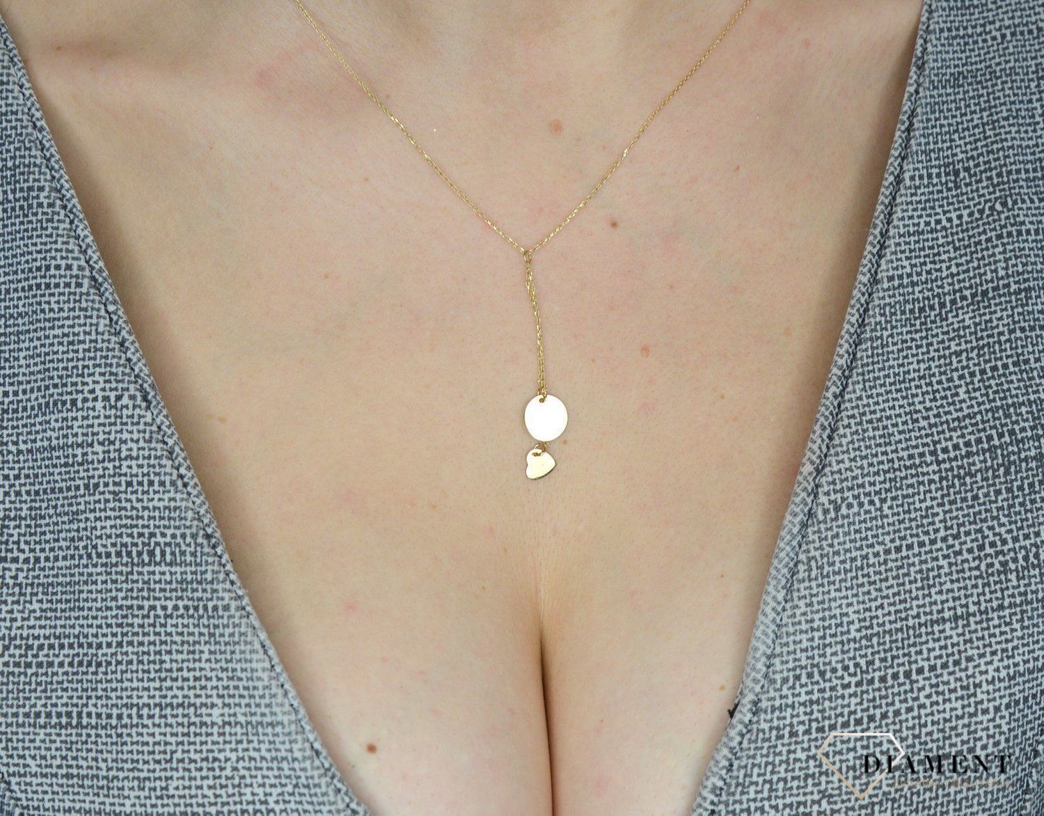 Naszyjnik złota celebrytka krawatka 585 blaszka z serduszkiem. Prezentowany złoty naszyjnik damski  to doskonała propozycja dla kobiet, które cenią sobie efektowne i zarazem proste dodatki..jpg