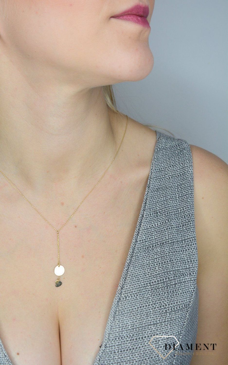 Naszyjnik złota celebrytka krawatka 585 blaszka z serduszkiem. Prezentowany złoty naszyjnik damski  to doskonała propozycja dla kobiet, które cenią sobie efektowne i zarazem proste dodatki..jpg