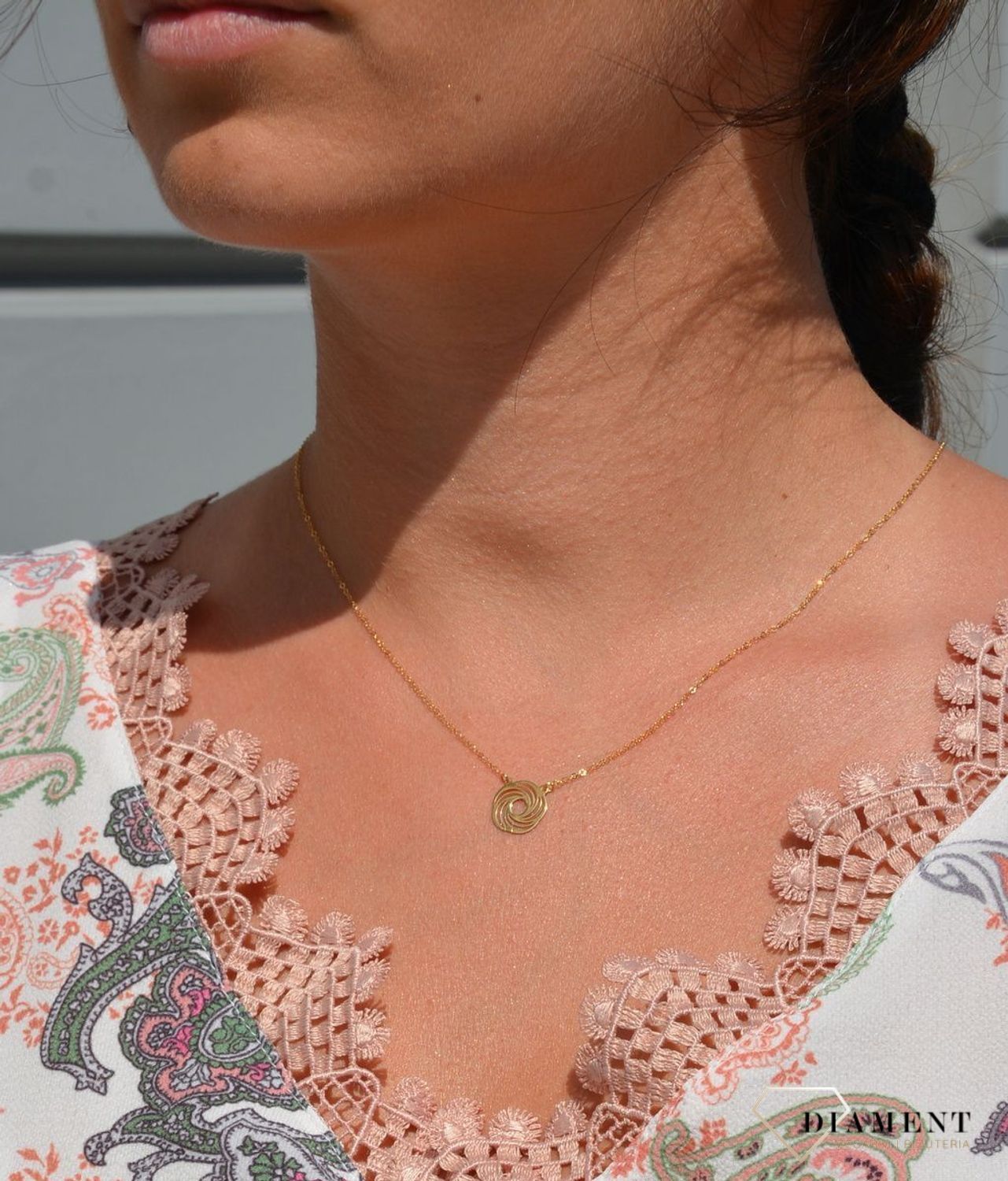 Złoty naszyjnik celebrytka 585 'ażurowy kwiat'.jpg