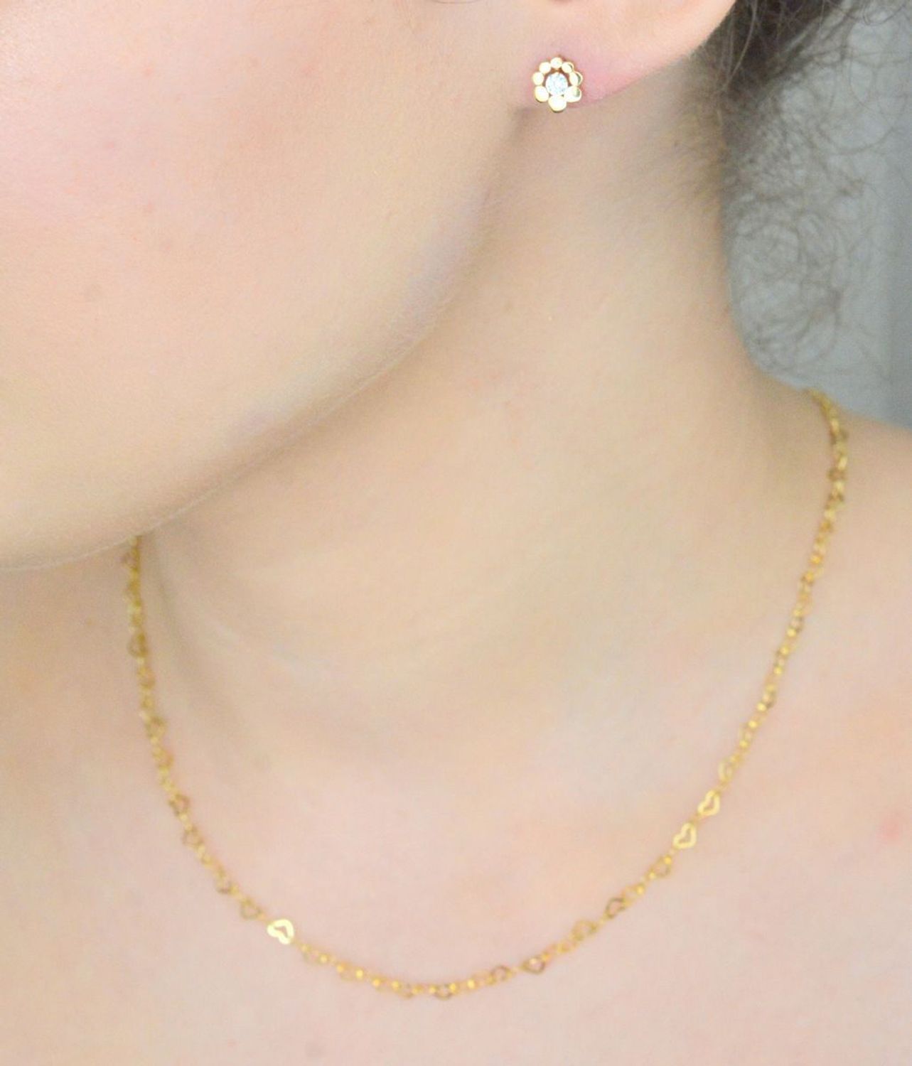 Złoty naszyjnik damski 585 łączone serduszka NSZ-000000-768-585 Naszyjnik damski złoty 585 o splocie łączonych serc to wyjątkowa biżuteria, która łączy w sobie 1.jpg