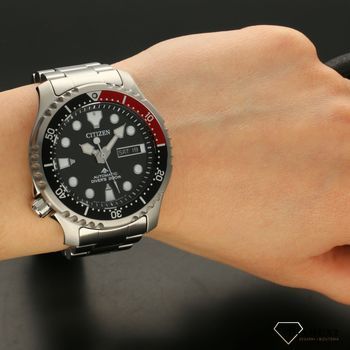 Elegancki zegarek męski na stalowej bransolecie to bardzo modny dodatek do męskich stylizacji. Zegarek męski z wyraźną tarczą. Zegarek idealny na prezent.  (1).jpg
