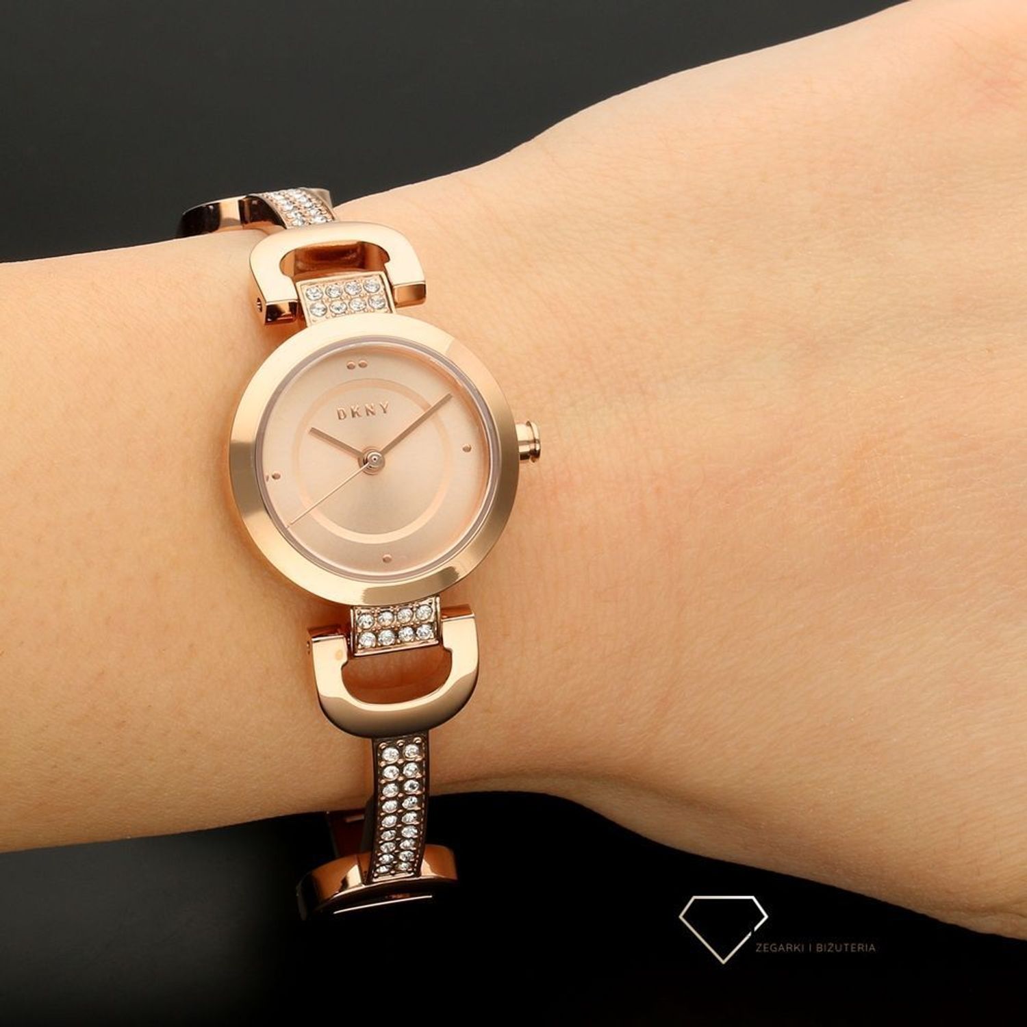 Damski zegarek Donna Karan New York NY2752 DKNY z kolekcji City Link.jpg