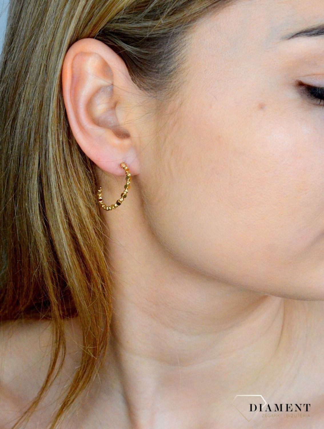 Złote kolczyki damskie 585 ozdobne kółka na sztyft O6091. Złote kolczyki damskie. Złote kolczyki zdobione kółka. Kolczyki złote kółeczka. Złote kolczyki na sztyft na prezent..jpg