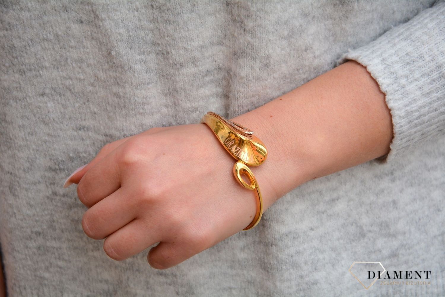 Złota bransoletka 585 sztywna Graziella. Bransoletka złota w Sklepie z Biżuterią zegarki-diament.pl✓Piękna i Elegancka Bransoletka dla Kobiet✓Biżuteria damska idealna na prezent dla każdej kobiety (2).jpg