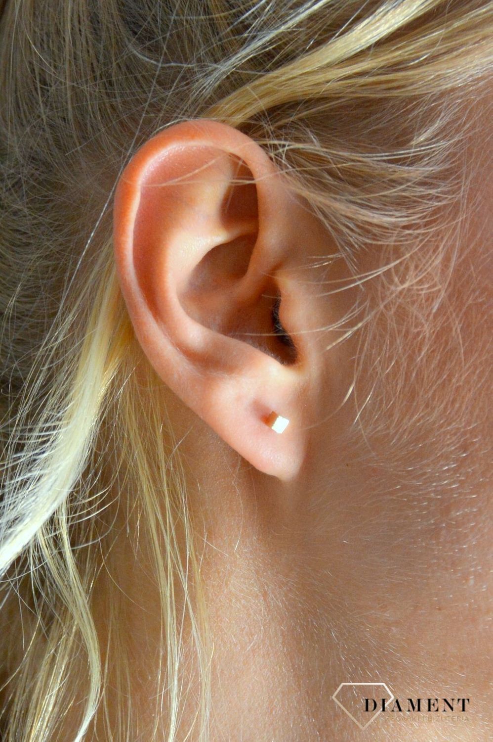 Złote kolczyki na sztyft 585 ' Złote kostki ' OPK000000-015.jpg