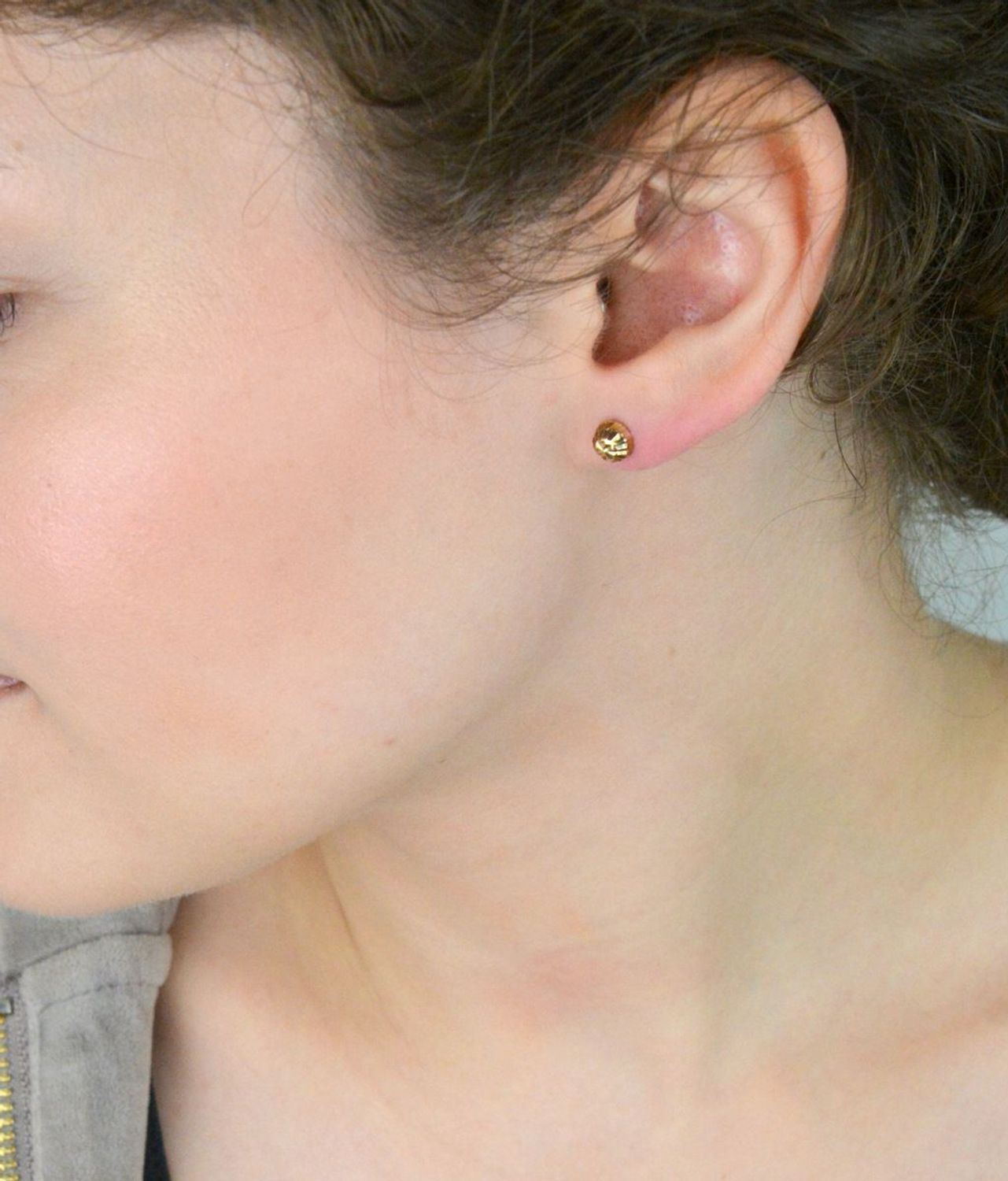 Złote kolczyki grawerowane półkulki próba 333- OPK000000-152.jpg