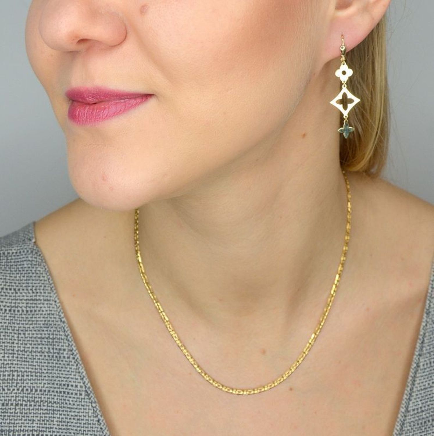 Złote kolczyki 585 wiszące potrójne kwiatki OPK000000-305.jpg