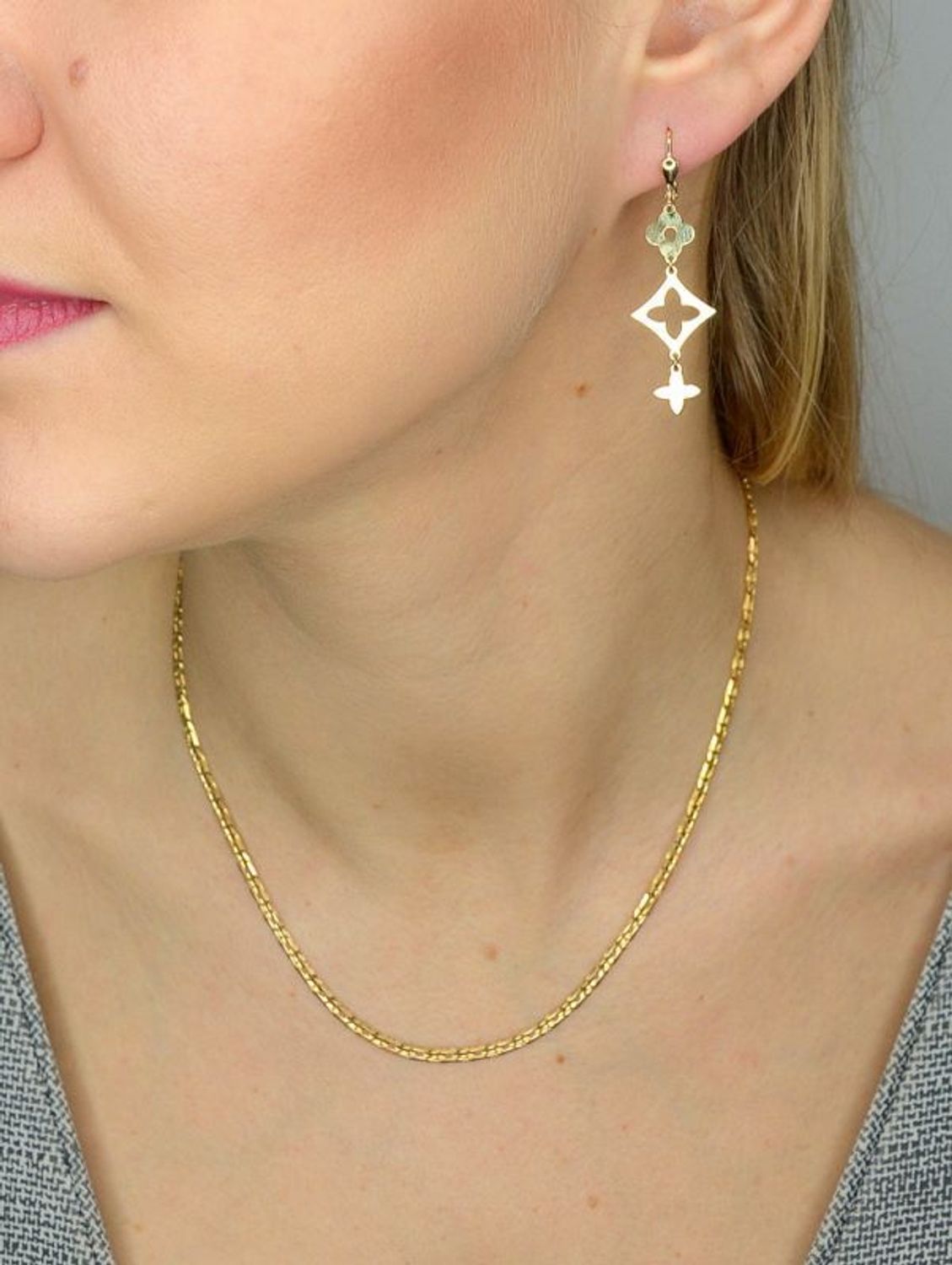 Złote kolczyki 585 wiszące potrójne kwiatki OPK000000-305.jpg