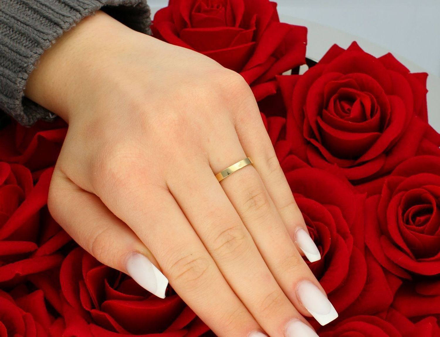 Pierścionek damski złoty z cyrkoniami próba 585, rozmiar 11 OPP000000-333 Klasyczny i ponadczasowy – ten złoty pierścionek z cyrkonią to doskonały wybór dla każdej kobiety ceniącej elegancję1.jpg