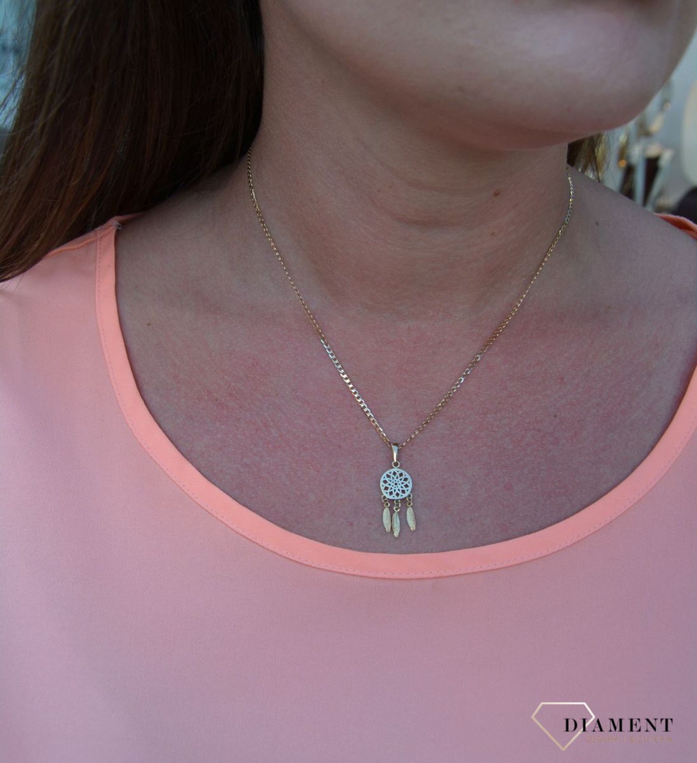 Zawieszka łapacz snów próby 333 OPZ000000-093. Zawieszka złota łapacz snów to wyjątkowa biżuteria w stylu boho, sprawdzi się jako prezent dla młodych kobiet, którym bliskie jest znaczenie tego naszyjnika..jpg