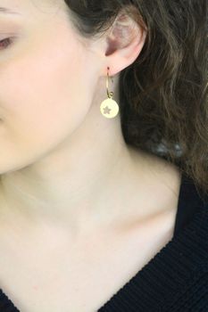 Kolczyki srebrne pozłacane 925 – Kółka z gwiazdką ORRM19893060 (1).jpg