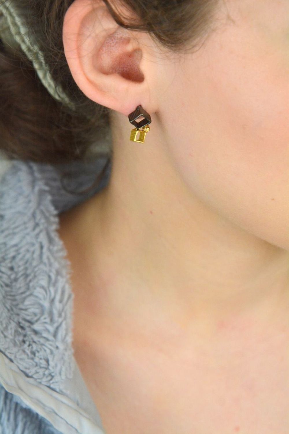 Kolczyki damskie by dziubeka pozłacane KOLROCK022803600.jpg