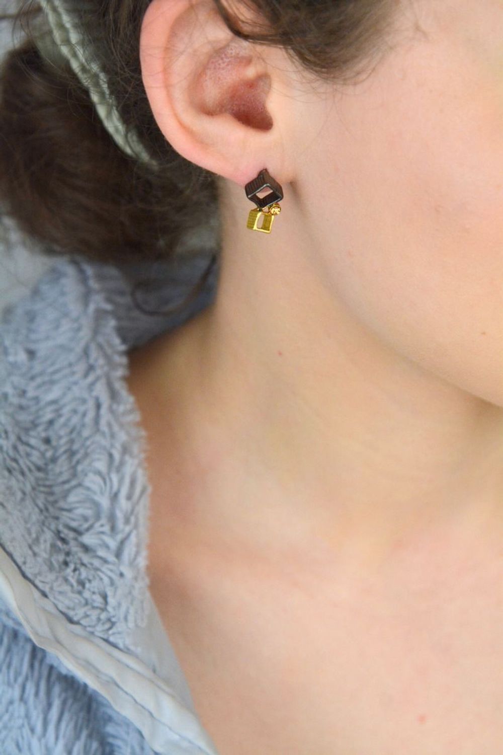 Kolczyki damskie by dziubeka pozłacane KOLROCK022803600.jpg