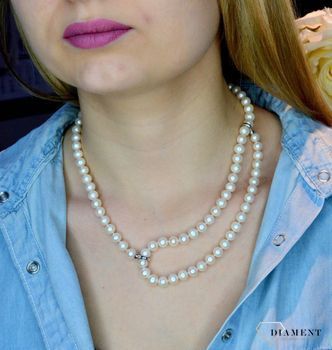 Naszyjnik srebrny damski z perłą naturalną PBZII70180. Naszyjnik srebrny damski z perłą to wyraz klasyki idealnej na co dzień jak i do wieczorowych stylizacji. Perła to jeden z najszlachetniejszych oraz najbardziej charakterys (5).JPG