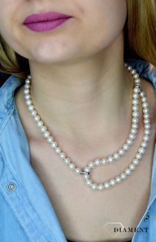 Naszyjnik srebrny damski z perłą naturalną PBZII70180. Naszyjnik srebrny damski z perłą to wyraz klasyki idealnej na co dzień jak i do wieczorowych stylizacji. Perła to jeden z najszlachetniejszych oraz najbardziej charakterys (6).JPG