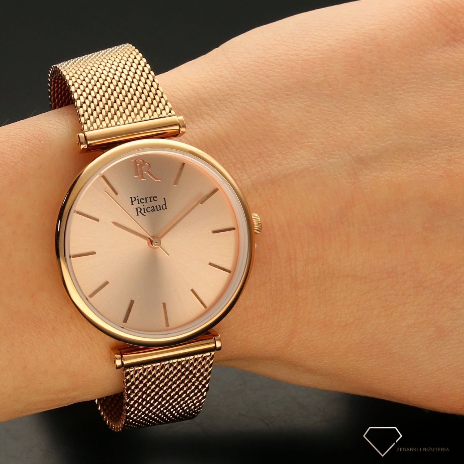 Zegarek damski w kolorze różowego złota. Zegarek damski z dodatkowym wymiennym paskiem skórzanym w kolorze szarym. Idealny pomysł na prezent (1).jpg