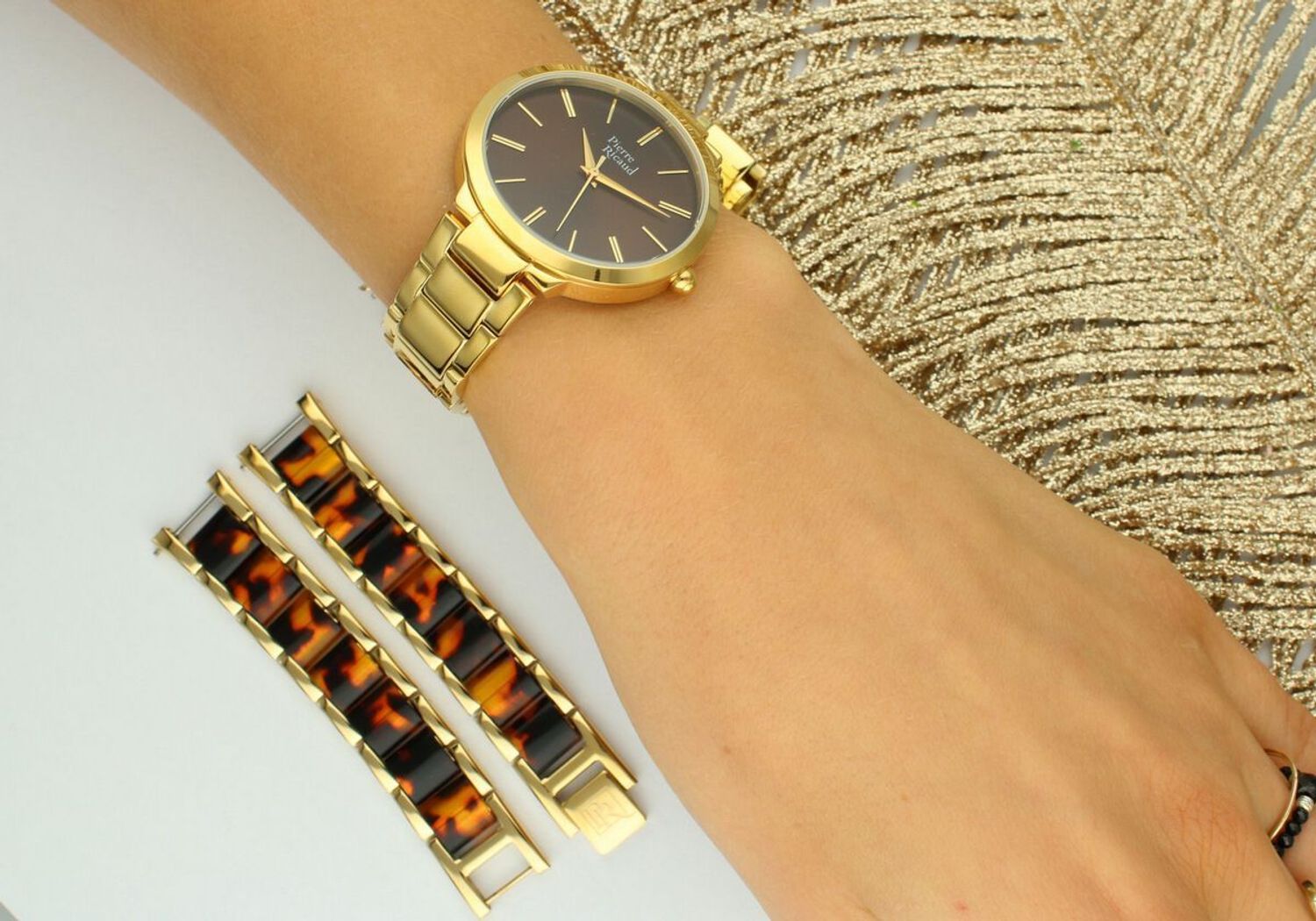 Zegarek męski Pierre Ricaud P22051.1A1GQ z mechanizmem kwarcowym, złotą kopertą PVD, brązową tarczą i stalową bransoletą z zapięciem typu H. Elegancja, trwałość i uniwersalny design.1.jpg