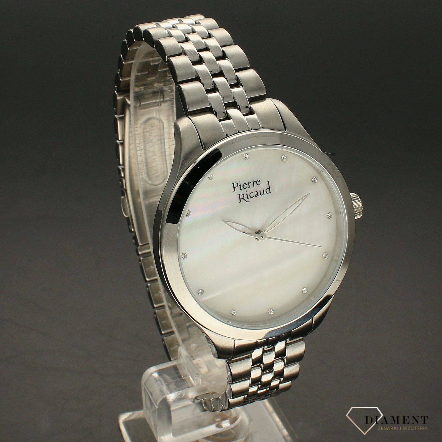  Zegarek damski Pierre Ricaud P22063.514FQ wyposażony jest w kwarcowy mechanizm, zasilany za pomocą baterii. Posiada bardzo wysoką dokładność mierzenia czasu.webp