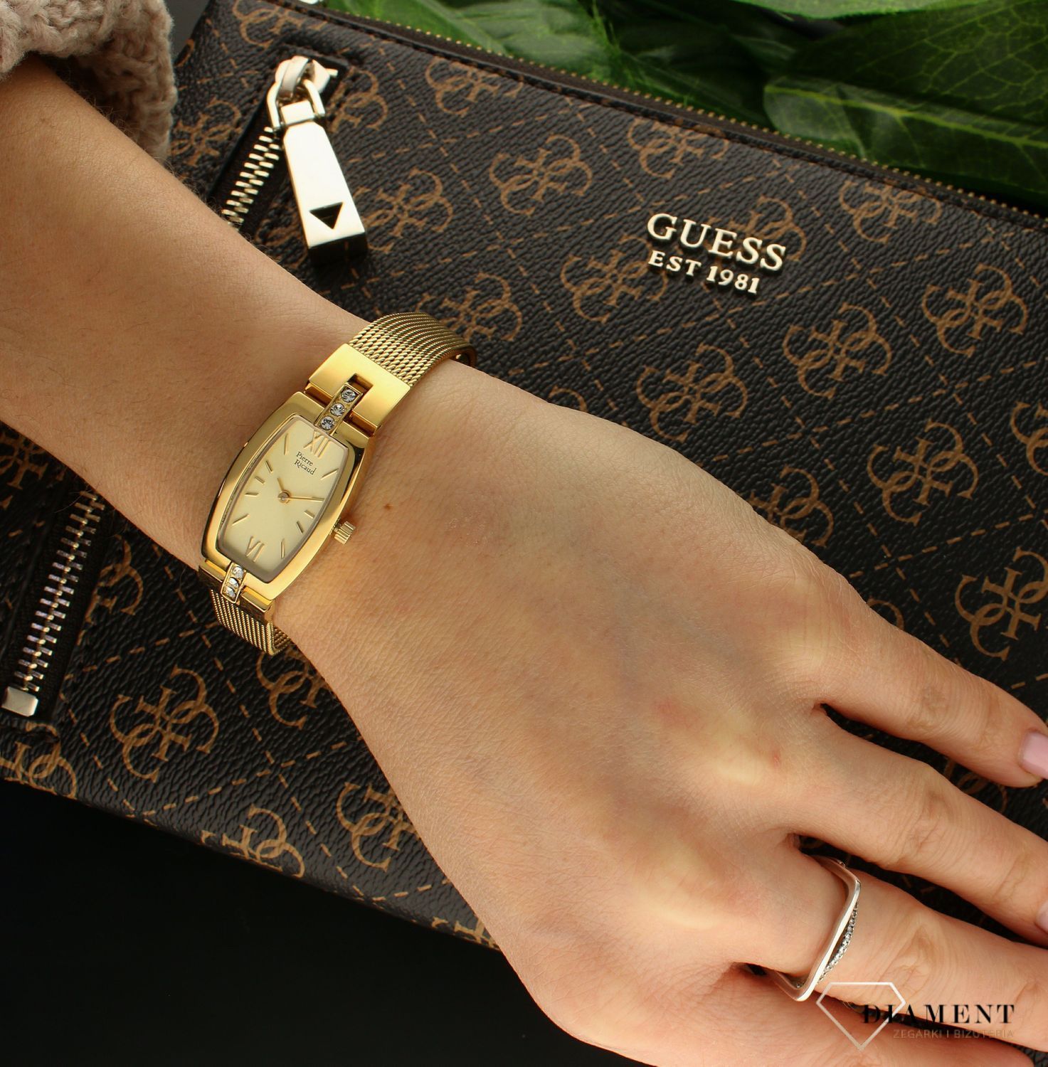 Zegarek damski na bransoletce klasyczny złoty Pierre Ricaud prostokątny P22150.1161Q. Damski zegarek złoty. Zegarek w prostokącie. Biżuteryjny zegarek. Tani zegarek na prezent..jpg