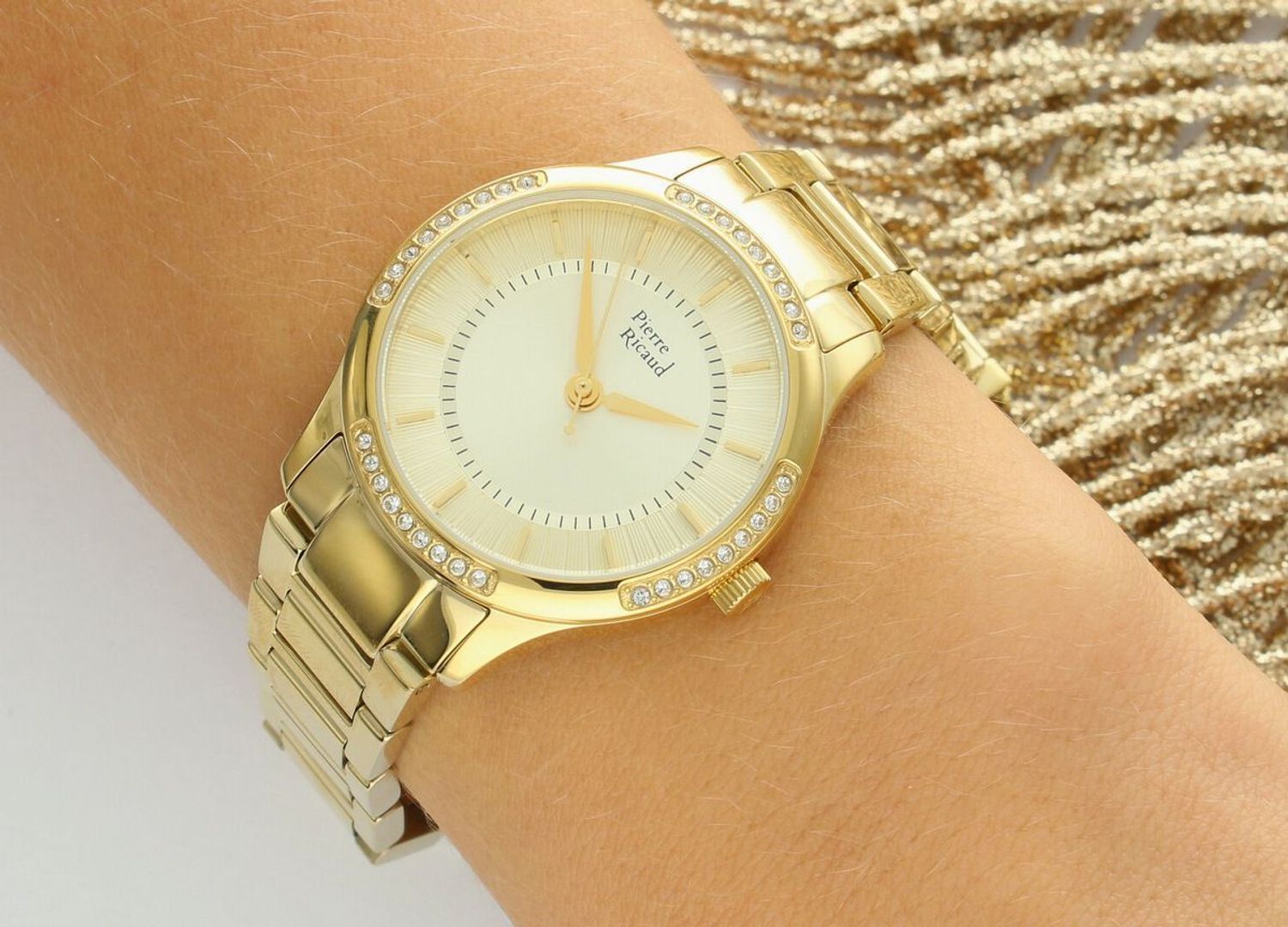 Damski zegarek Pierre Ricaud Classic P22162.1111QZ z mechanizmem Citizen Miyota 2035, złotą kopertą i bransoletą, złotą tarczą, szkłem mineralnym i wodoszczelnością 3 ATM1.jpg