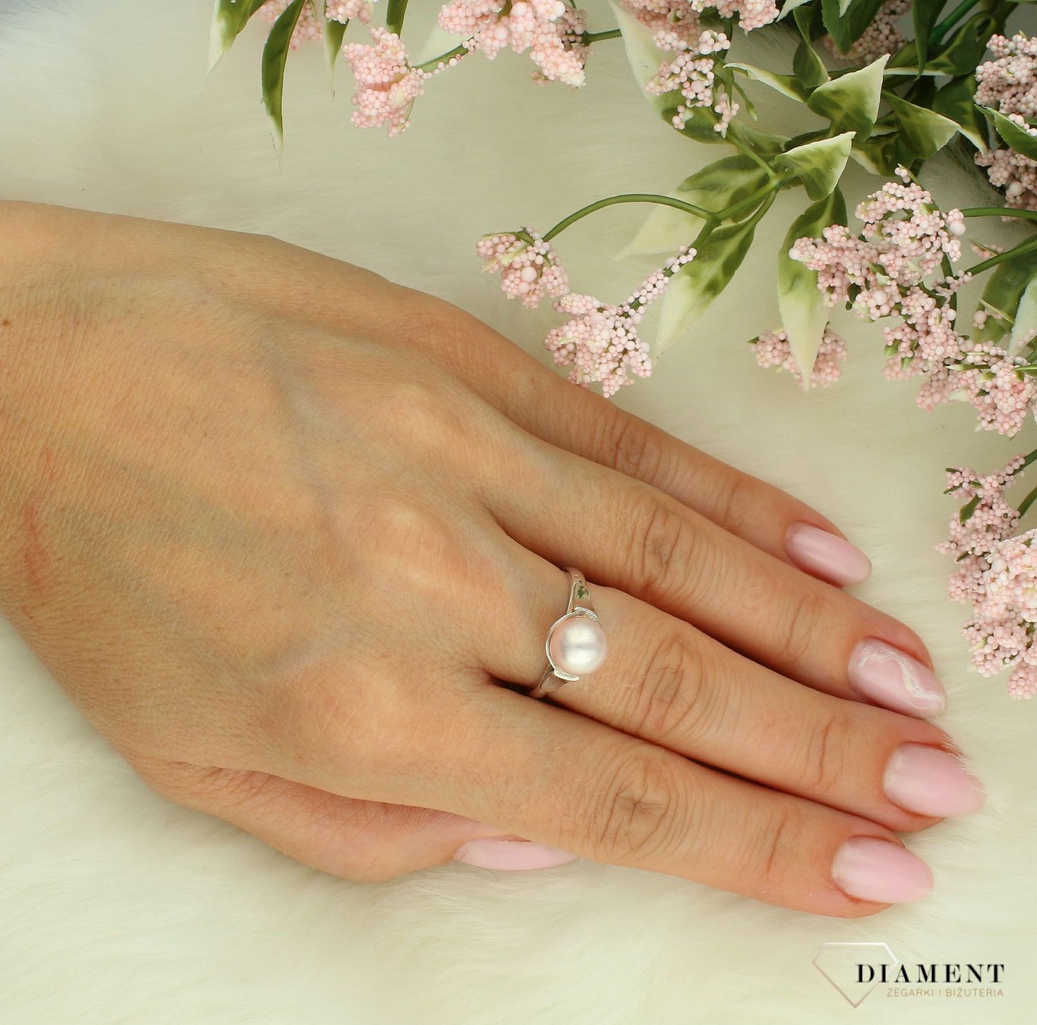 Srebrny pierścionek damski 925 Swarovski Elements perła rozmiar 13 P5818R8.jpg