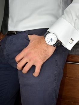 Zegarek męski Pierre Ricaud P60029.52B3A. Bardzo elegancki zegarek męski z automatycznym mechanizmem. Zegarek damski ze srebrną tarczą zegarka ozdobiony czarnymi cyframi arabskimi (3).JPG