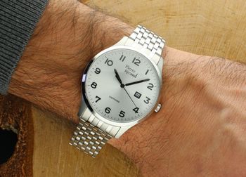 Męski zegarek Pierre Ricaud P60056.5123Q Classic to połączenie elegancji i funkcjonalności. Srebrna tarcza, szkło szafirowe, mechanizm C01.211 i stalowa bransoleta tworzą wyjątkowy model 2.jpg