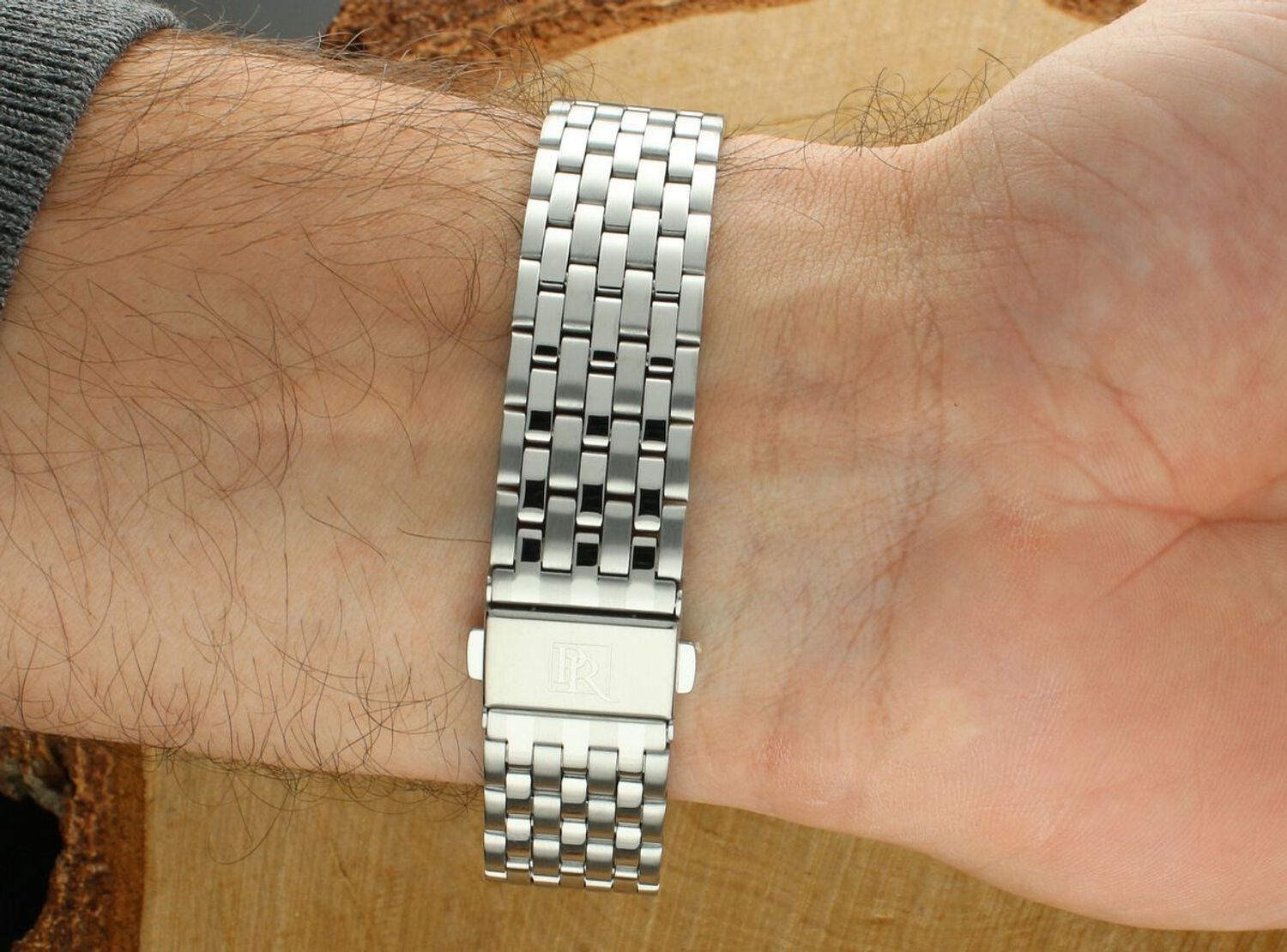 Zegarek męski Pierre Ricaud P60056.5125Q Classic – srebrna koperta, niebieska tarcza ze szlifem słonecznym, szafirowe szkło, mechanizm kwarcowy C01.211, datownik, wodoodporność 5 ATM. Eleganc1.jpg